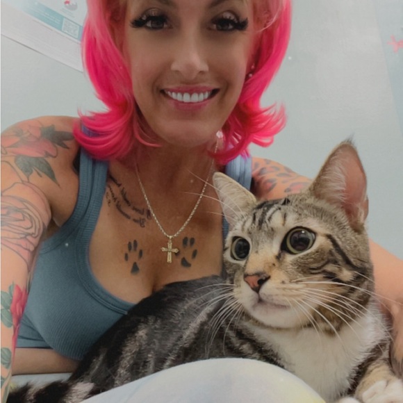 Meet your Posher, Kristin - Picture 5 of 16